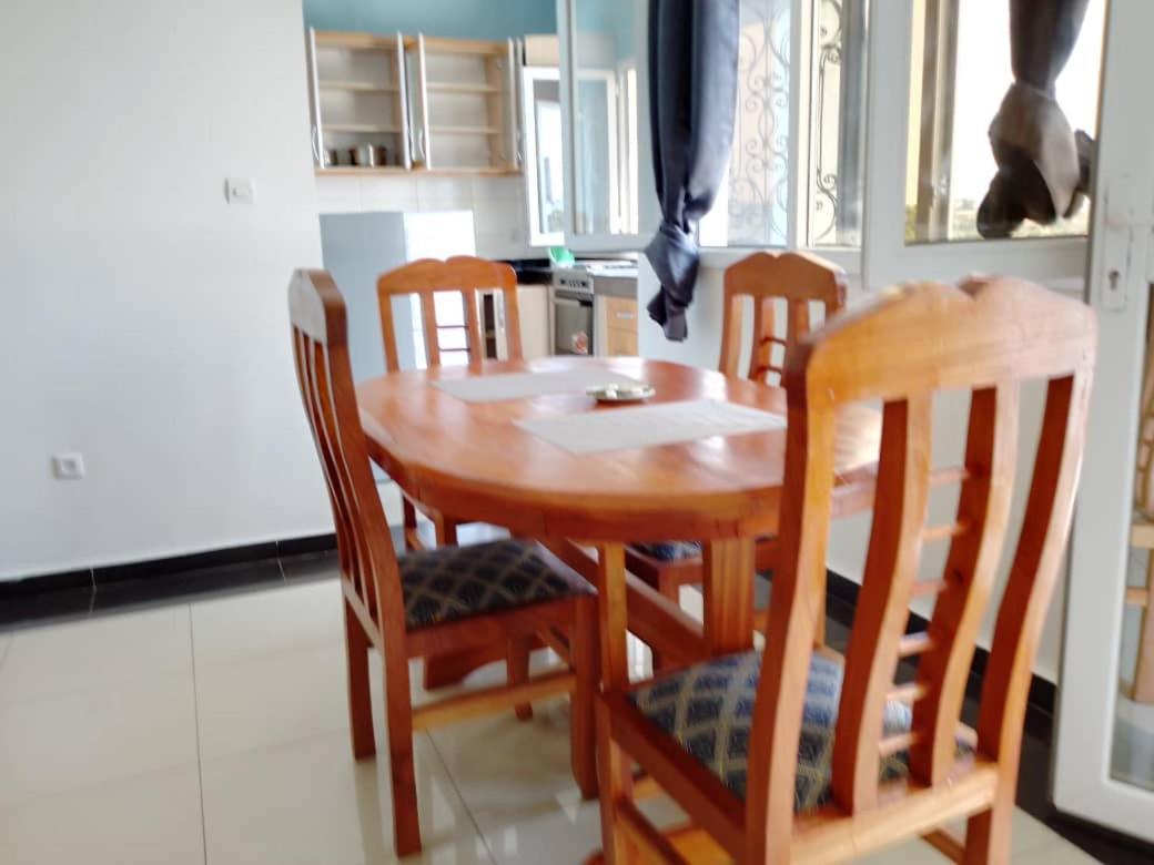 Résidence Rosalie Yaoundé Extérieur photo