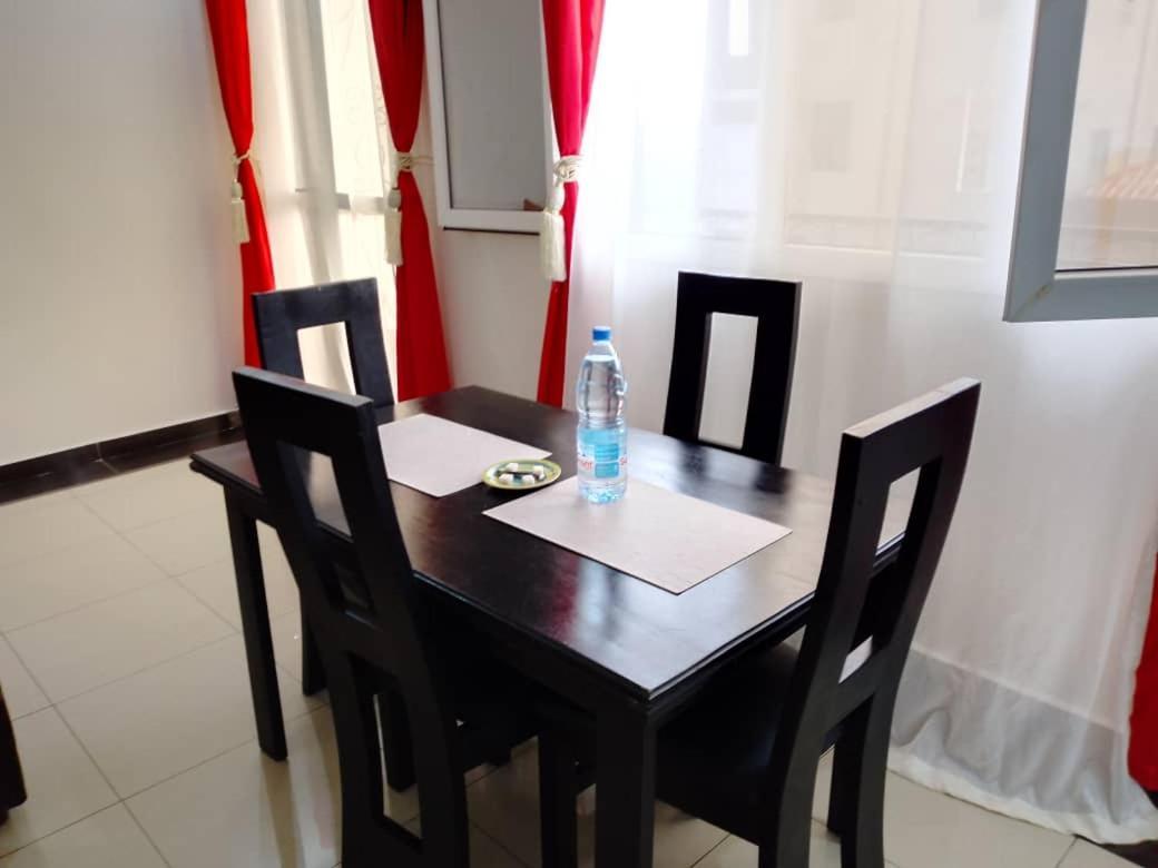 Résidence Rosalie Yaoundé Chambre photo